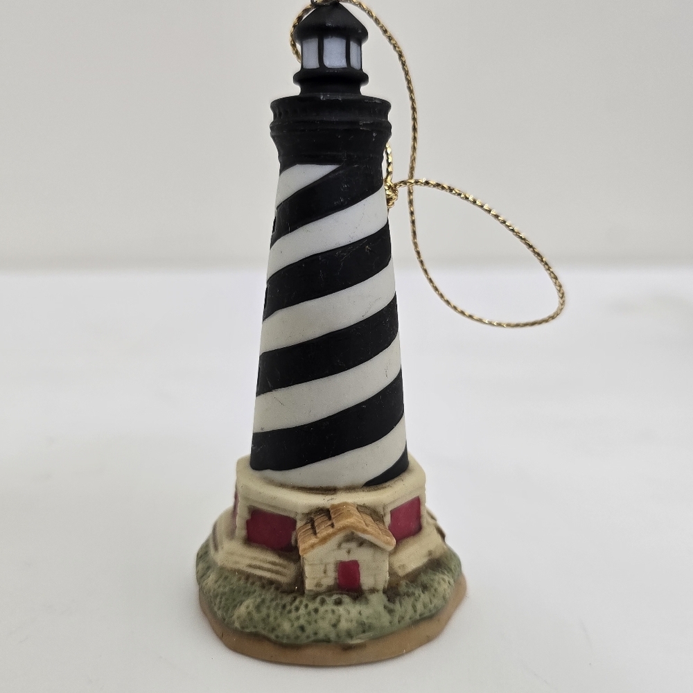 vintage 90s Cape HATTERS Geo Z LEFTON Lighthouse Christmas Holiday Ornament‎